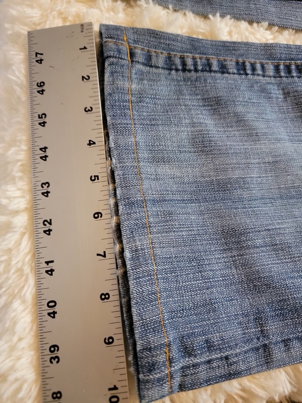 True Religion Blue Denim Jeans with Contrast Stitching - Picture 4 of 7